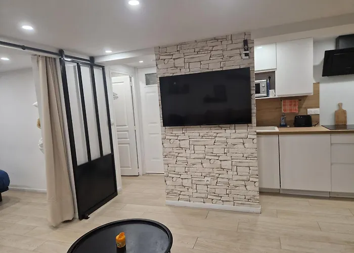 Le Petit Ceretant アパート セレ